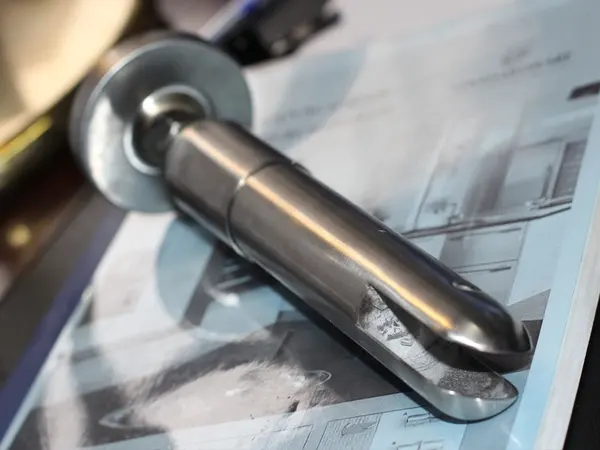 So sánh chất lượng phụ kiện vách ngăn vệ sinh