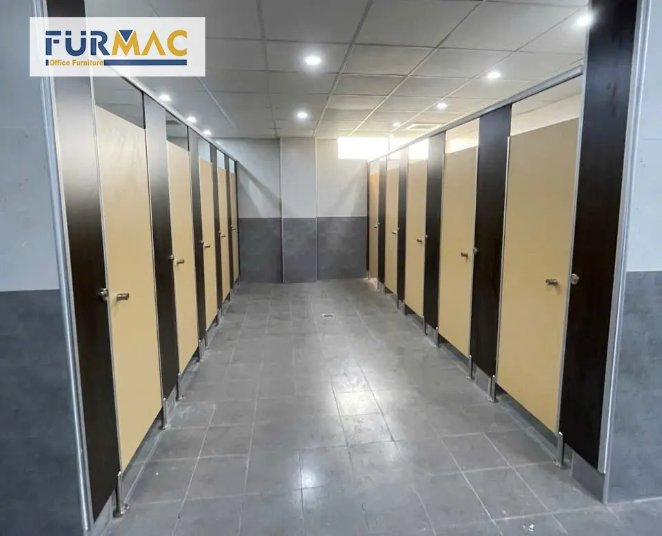 Furmac thi công vách ngăn vệ sinh tại Bắc Ninh cho nhiều nhà máy