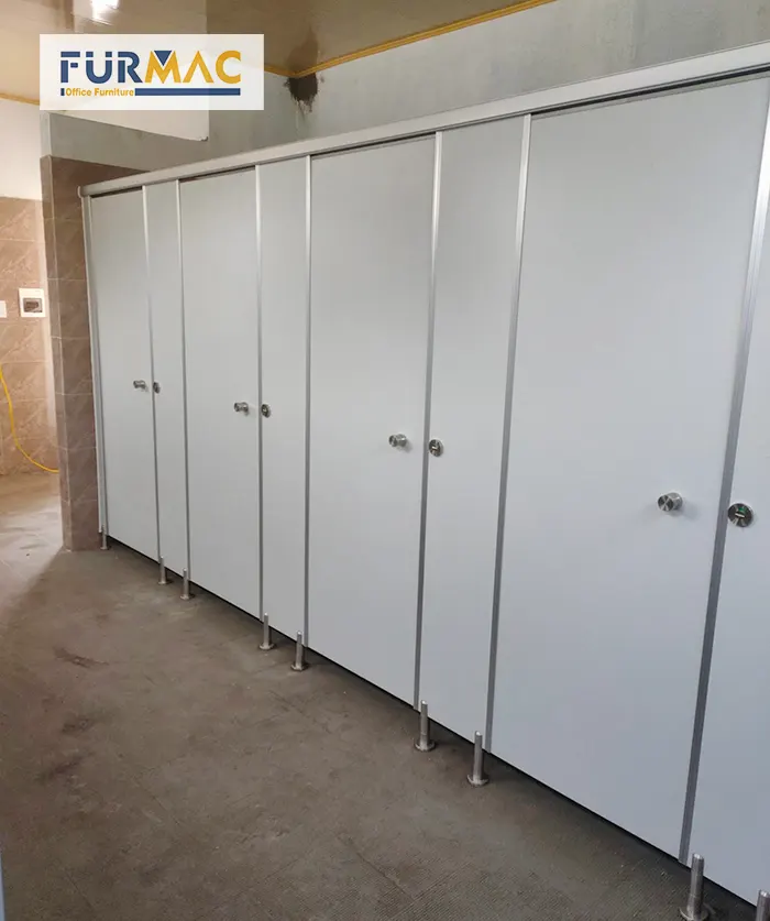 Vách ngăn vệ sinh giá rẻ tại Hà Nội chỉ 600k/m2