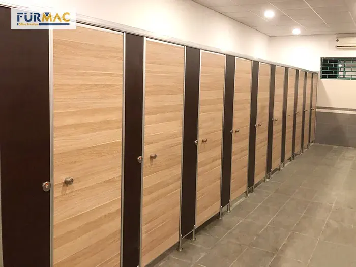 Phân loại các loại vách ngăn vệ sinh phổ biến: Compact HPL, CDF, MDF, MFC